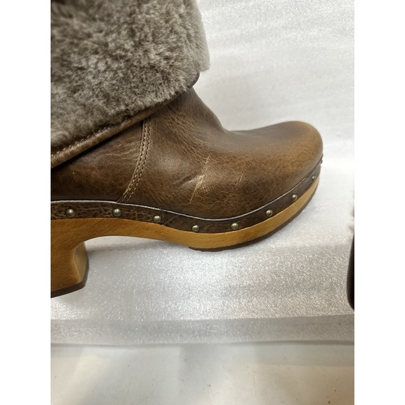 UGG Australia Lynnea Brown Leather Sheepskin Clog Ankle Boots Size 6 - Picture 8 of 10